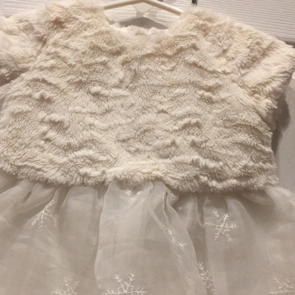 Dress - Picture 2 of 4